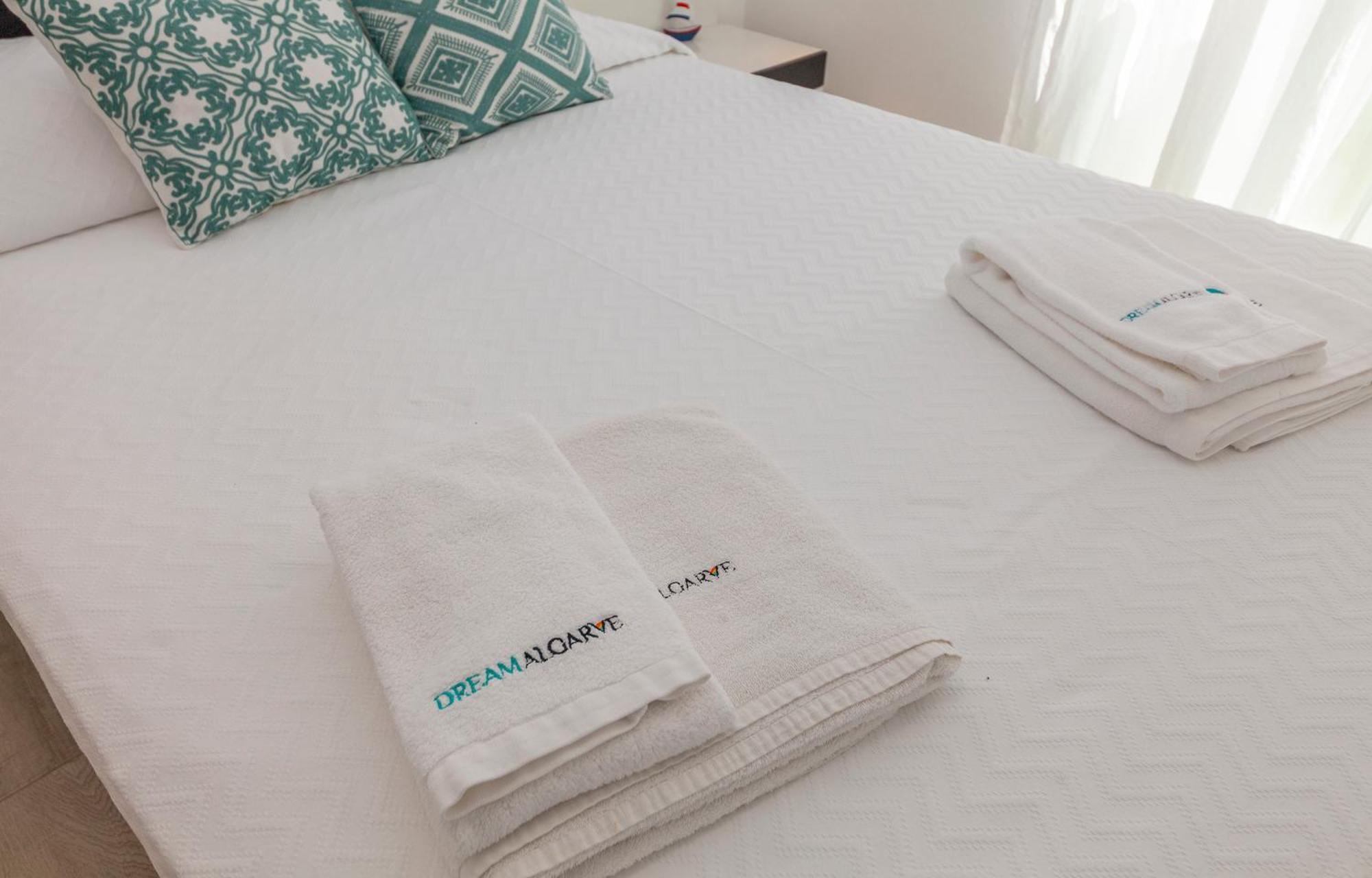 M - Martin & Tomas Guesthouse Lagos Chambre photo